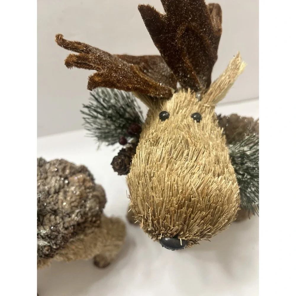 Vintage Pier 1 Christmas Woodland Moose Set Of 2 Straw Pine Cones Browns Glitter